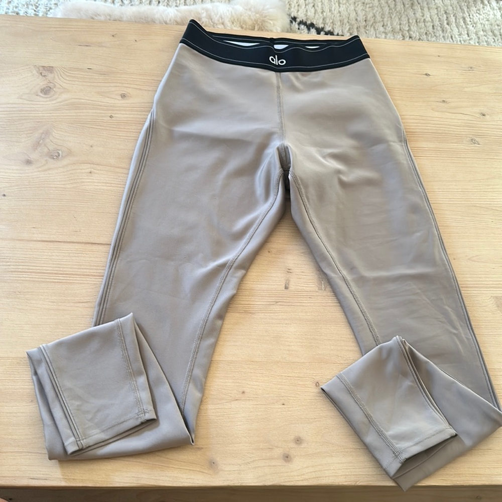 Alo Leggings